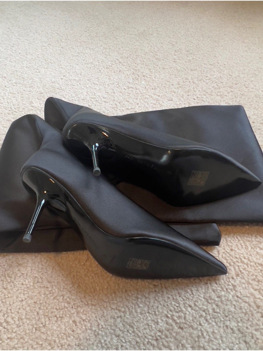 Good American Black Satin Slouchy Stiletto Boot *NEVER WORN* - Picture 5 of 5